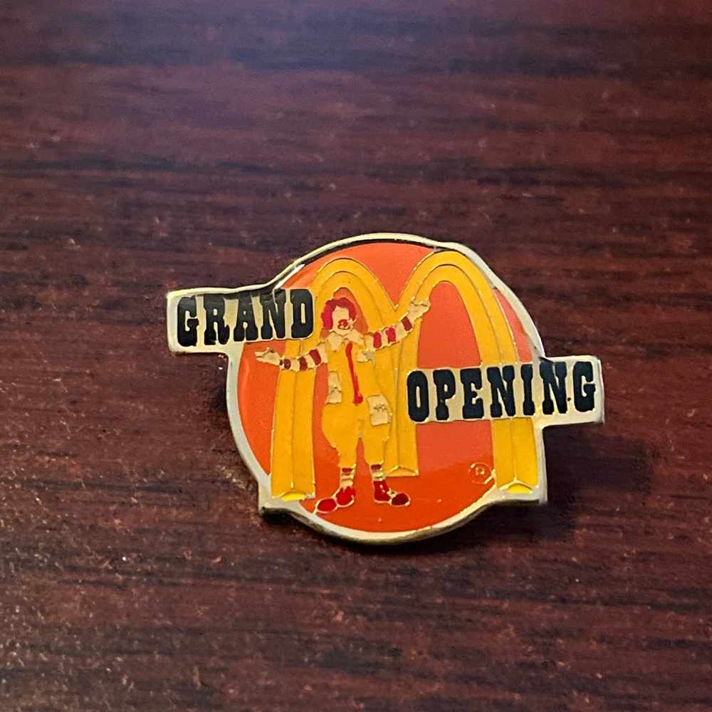 Vintage McDonald’s Grand Opening‎ Ronald Employee Lapel Hat Pin